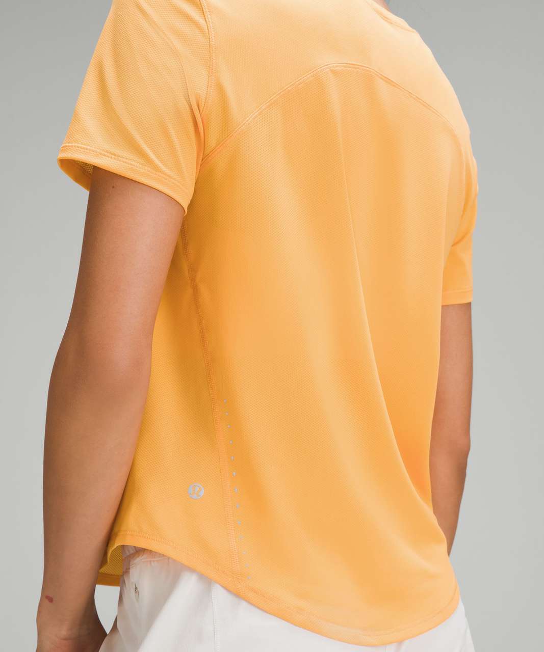 lululemon VENT TECH SHORT SLEEVE MANGO DREAM - Basic T-shirt