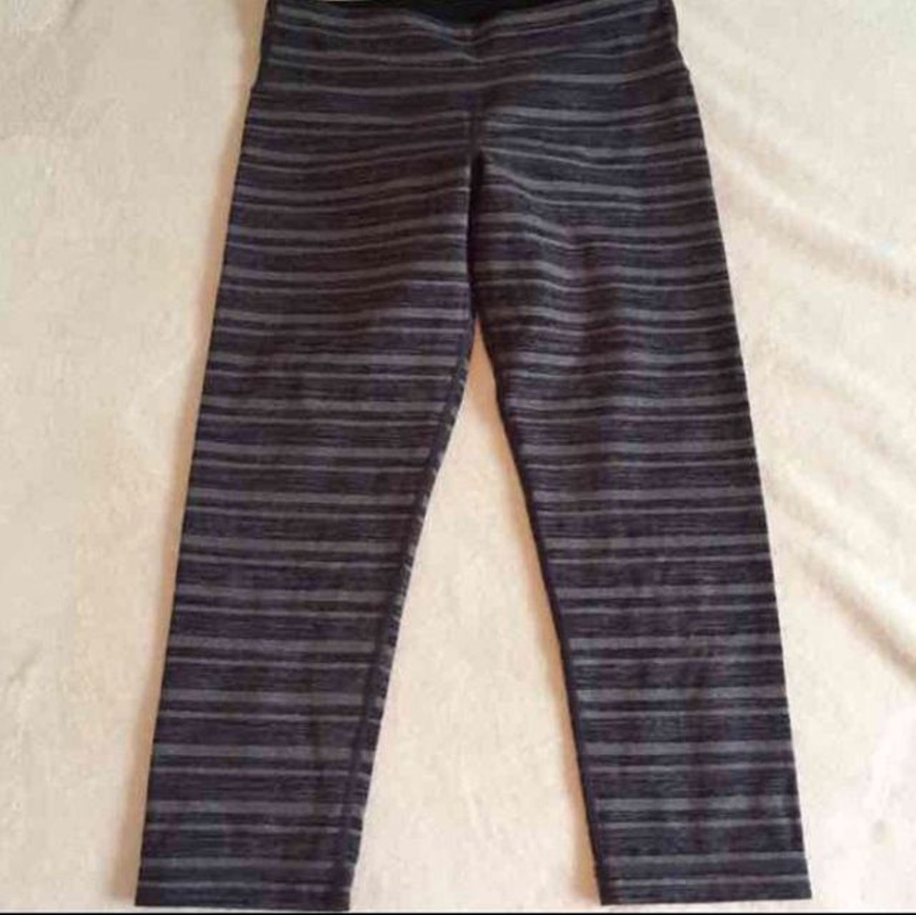 Lululemon Wunder Under Crop - Black Stripes Galore /  Black