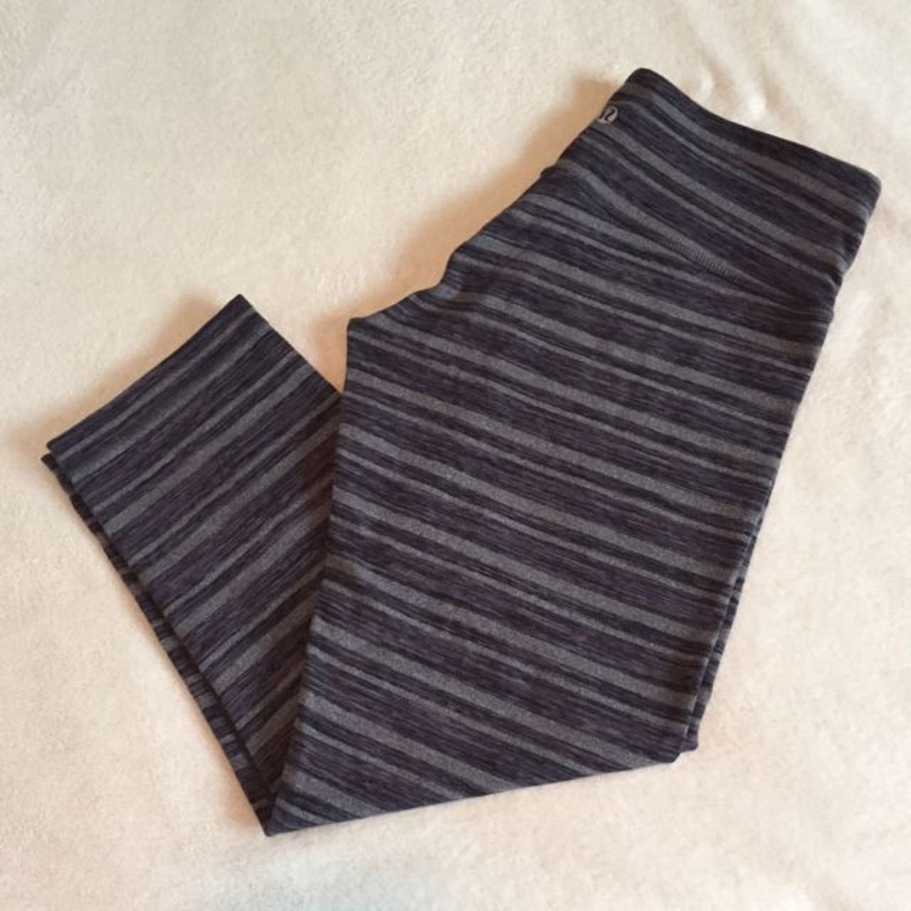 Lululemon Wunder Under Crop - Black Stripes Galore /  Black