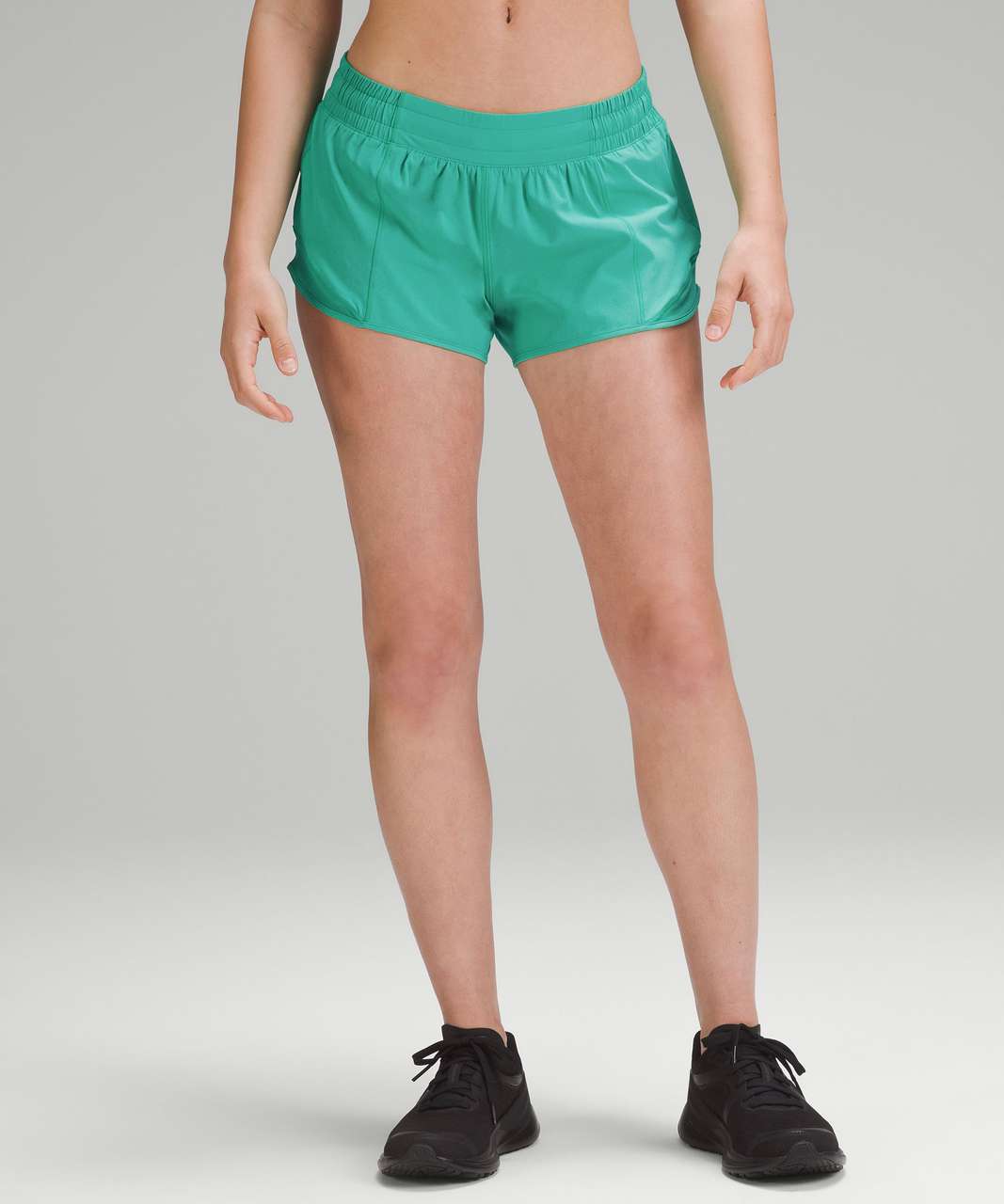 Lululemon Hotty Hot Low Rise Short 2.5 - Pow Pink - lulu fanatics