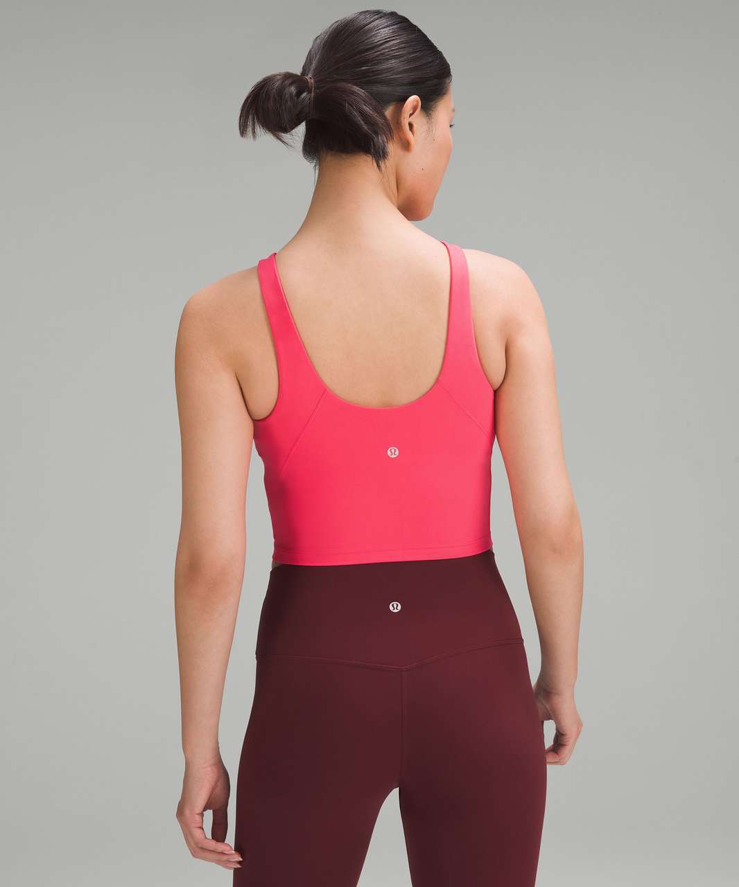 The brighter the better. Lip gloss Align 6” shorts and high-neck tank. : r/ lululemon