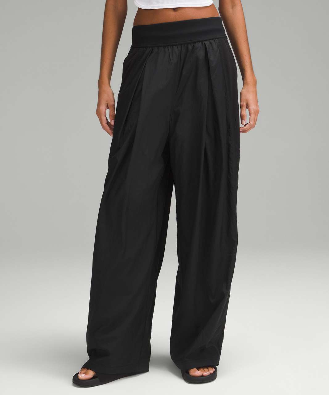 Lululemon Lightweight Tennis Mid-Rise Track Pants *Full Length - Black