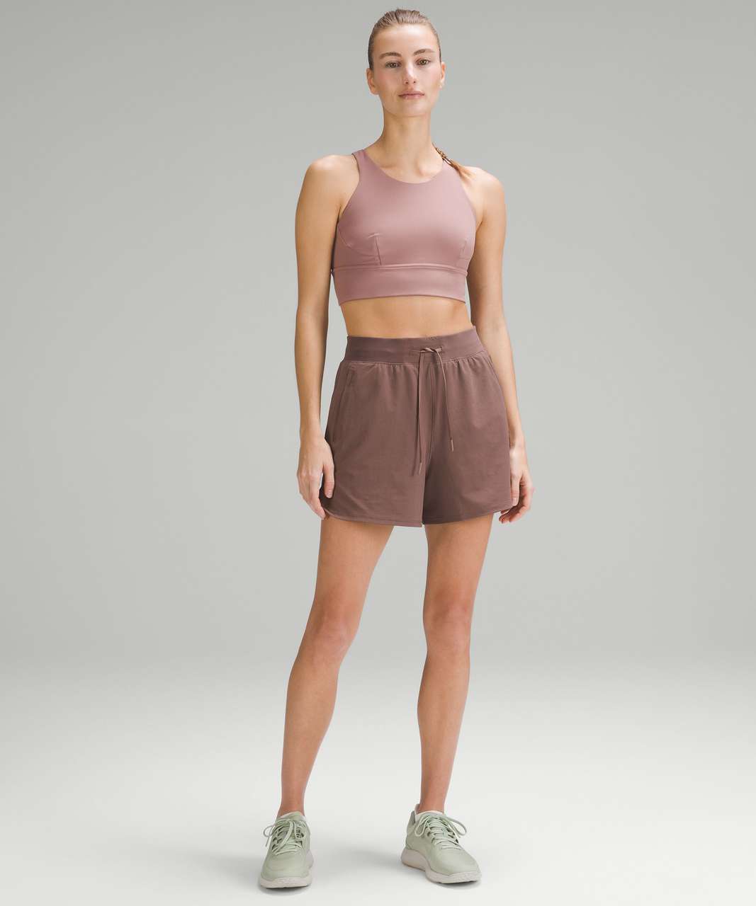 Lululemon license to train 4” short in dark oxide