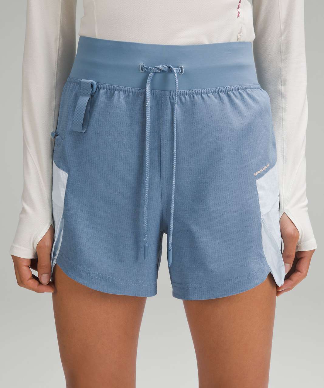 Lululemon WovenAir High-Rise Hiking Short 4" - Utility Blue / Powder Blue