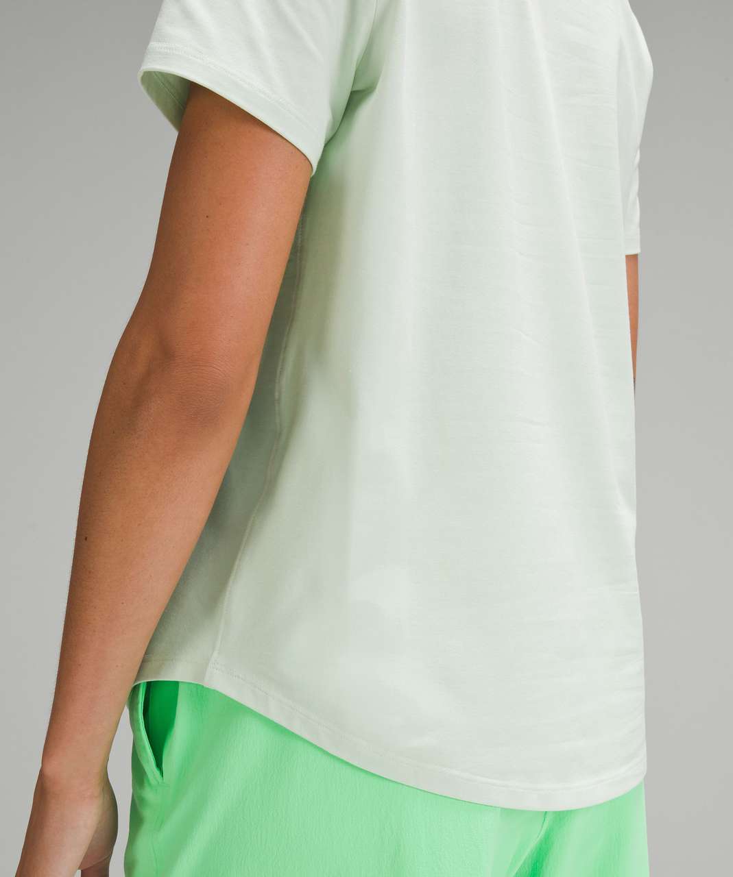 Kohlrabi Green Lululemon T