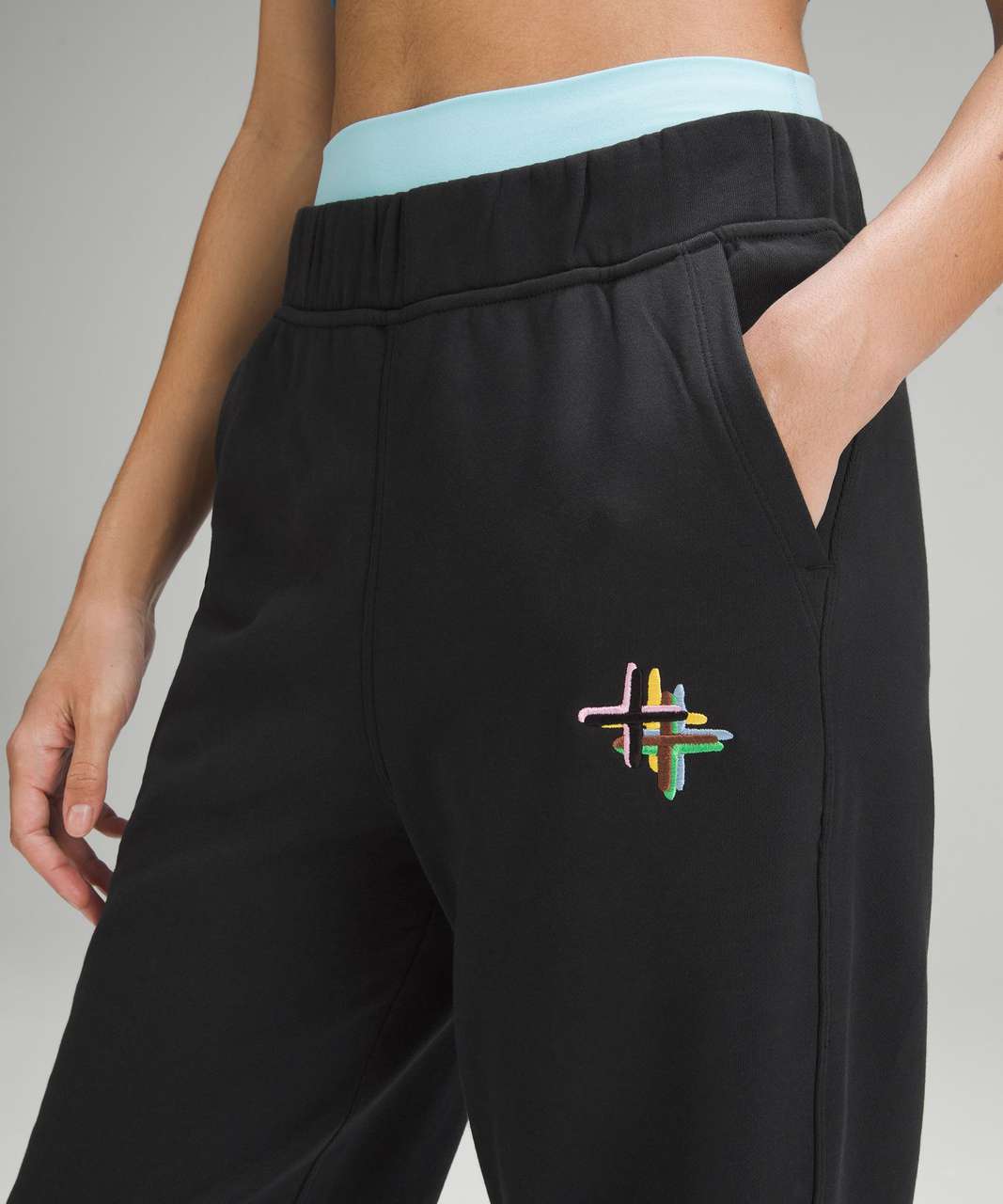 Lululemon Relaxed High-Rise Jogger *Pride - Black - lulu fanatics