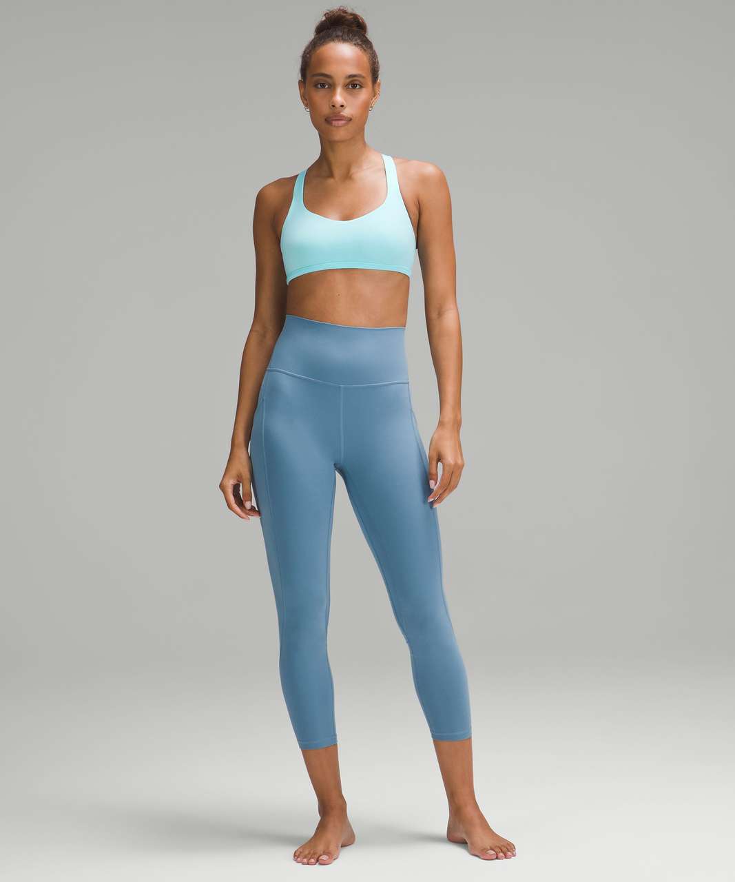 Quiet Within Bra + EBB ✨ Leggings are from Alphalete, but this color kinda  reminds me of tidewater teal with a more blue hue to it. : r/lululemon