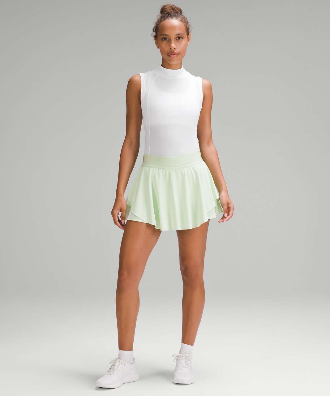 Lululemon Lightweight Nulux Mock-Neck Tank Top - White - lulu fanatics