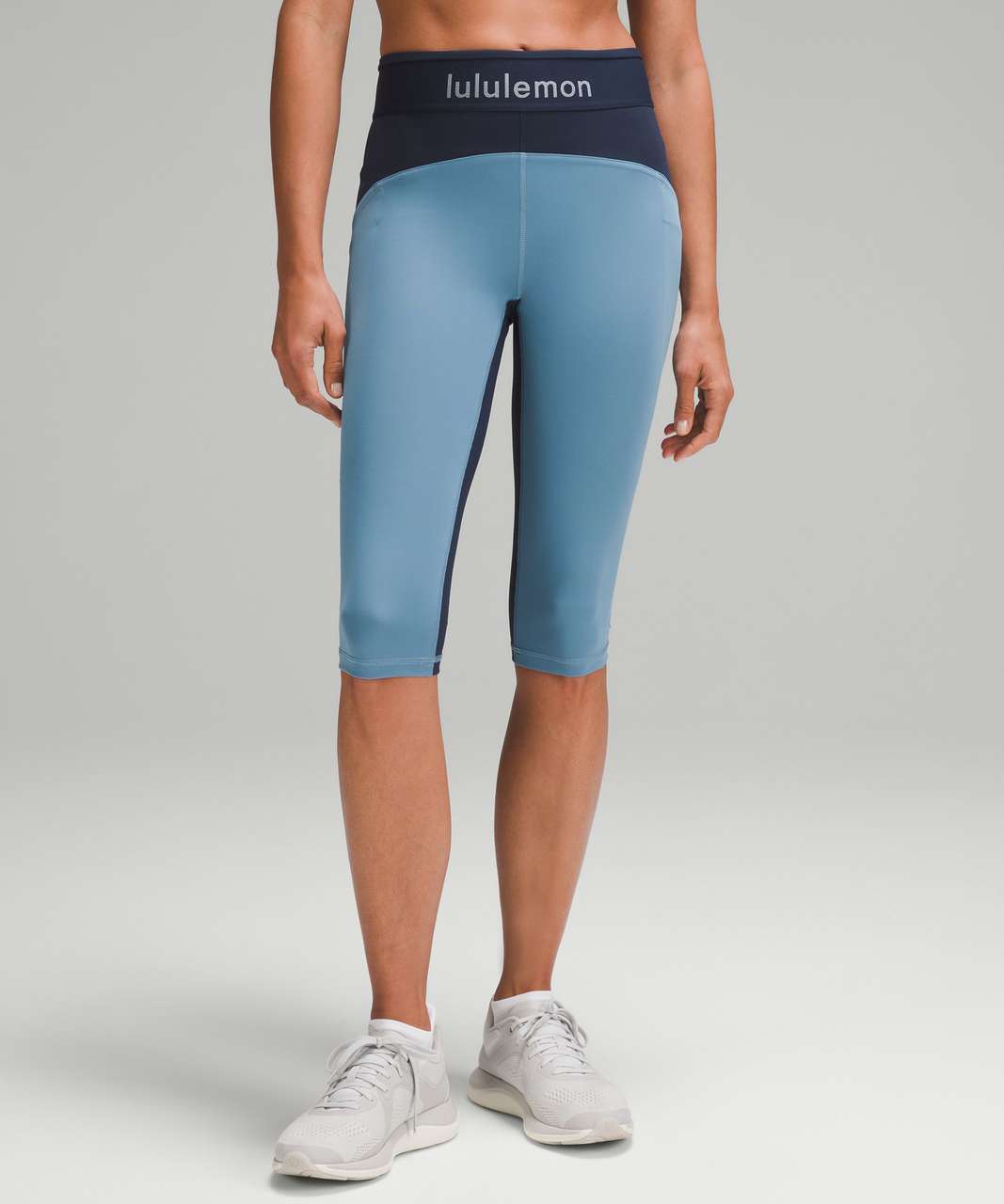 Lululemon Logo Waistband Everlux Training Crop 15" - True Navy / Utility Blue