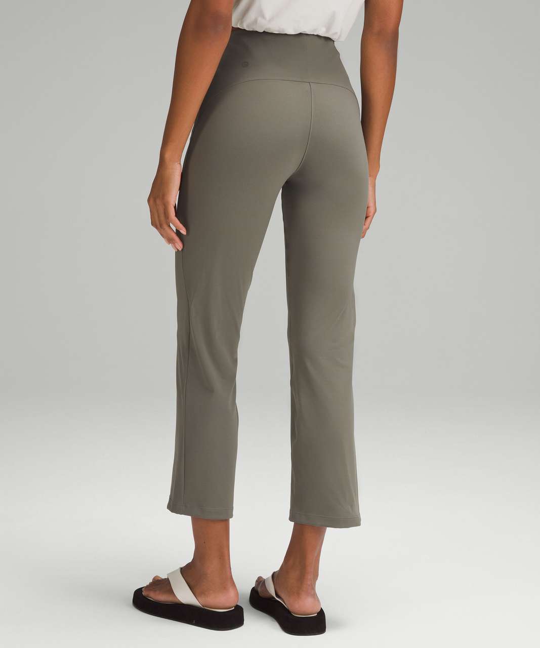 Smooth Fit Pull-On High-Rise Cropped Pant