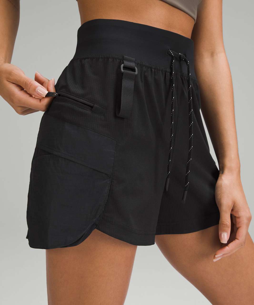 Lululemon WovenAir High-Rise Hiking Short 4 - Black - lulu fanatics