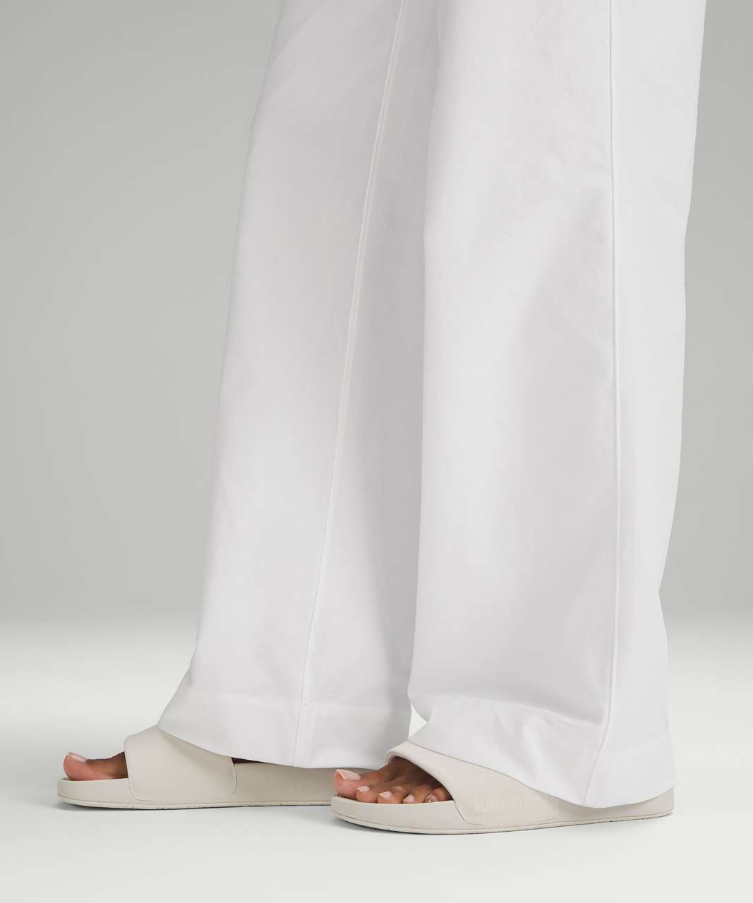 City Sleek 5 Pocket High-Rise Wide-Leg Pant Full Length *Light