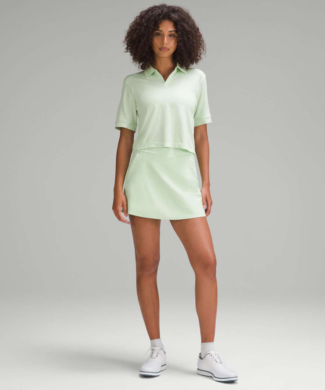 Golf Kohlrabi Green Clothes