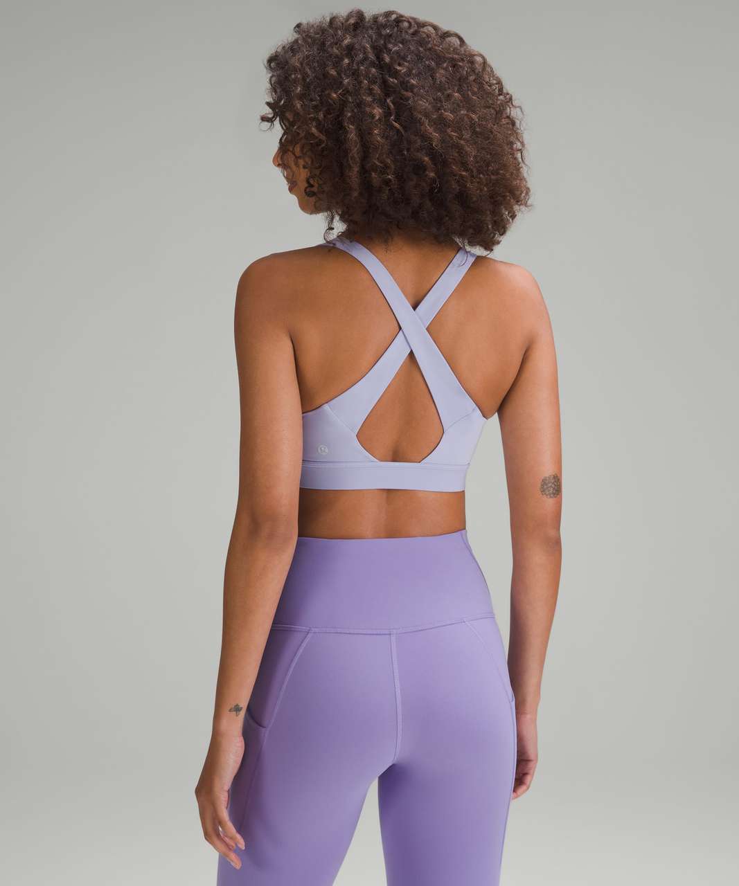 WMTM White Ebb bra (4) and Instills in Violet Verbena (2) and a fake tan  for Canadian weather 🤍💜 : r/lululemon