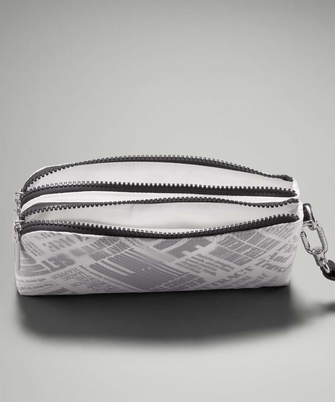 Lululemon Curved Wristlet *Manifesto Print - White / Black