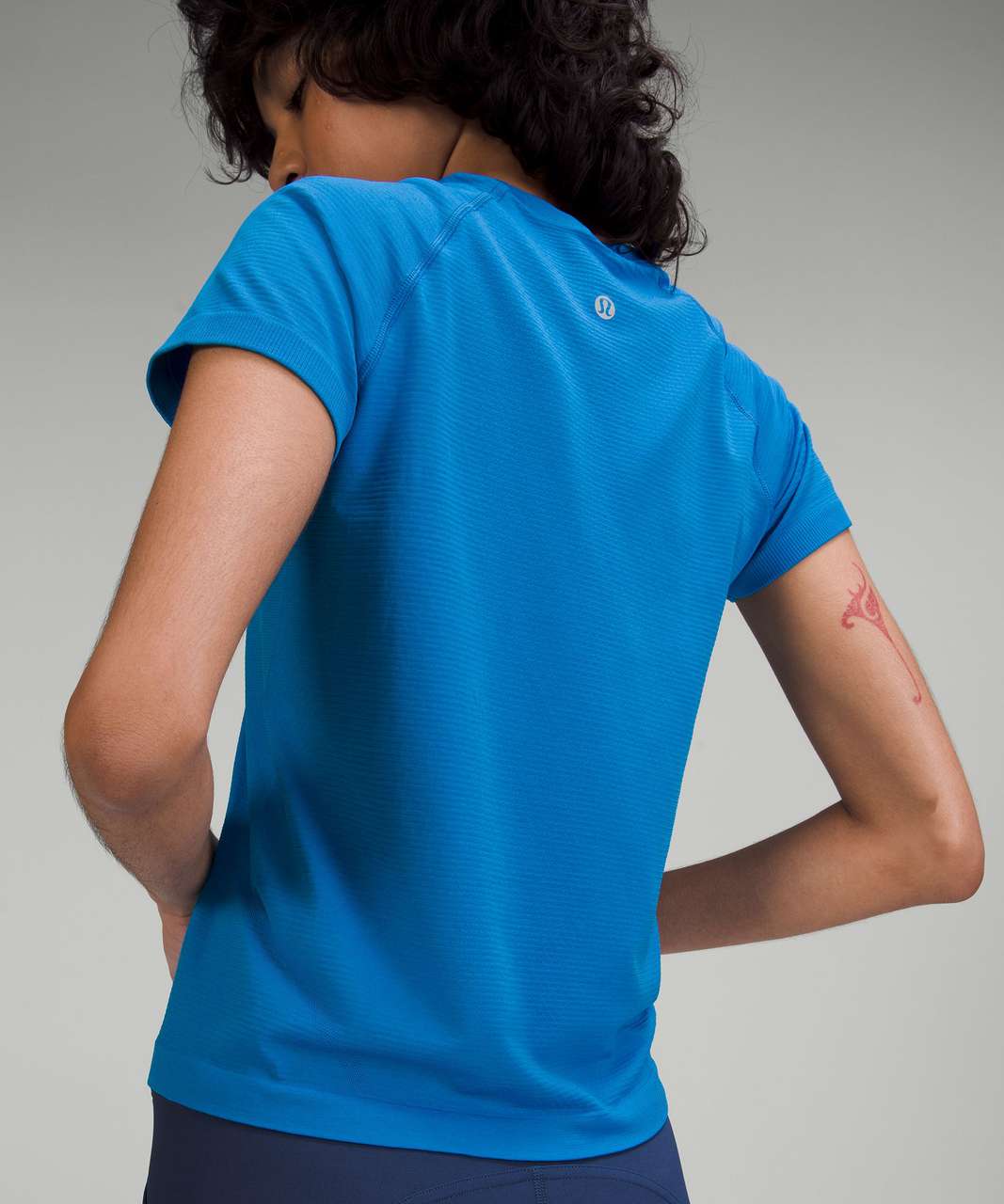 lululemon SWIFTLY TECH SHORT-SLEEVE 2.0 - Sports T-shirt - poolside poolside/blue  - Zalando.de