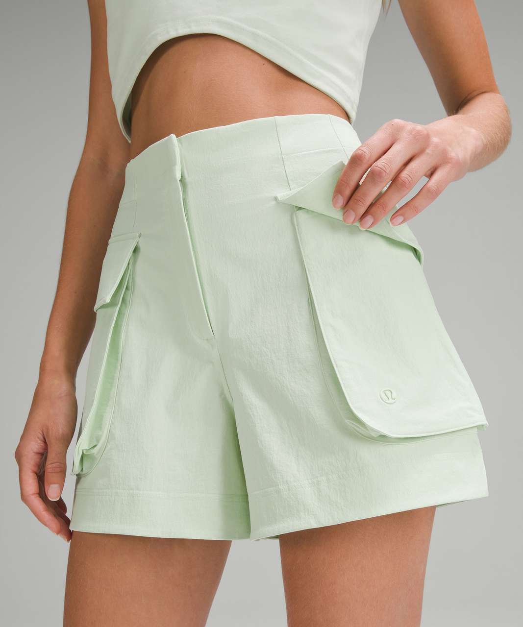 Lululemon Relaxed-Fit Super-High-Rise Cargo Short 4" - Kohlrabi Green