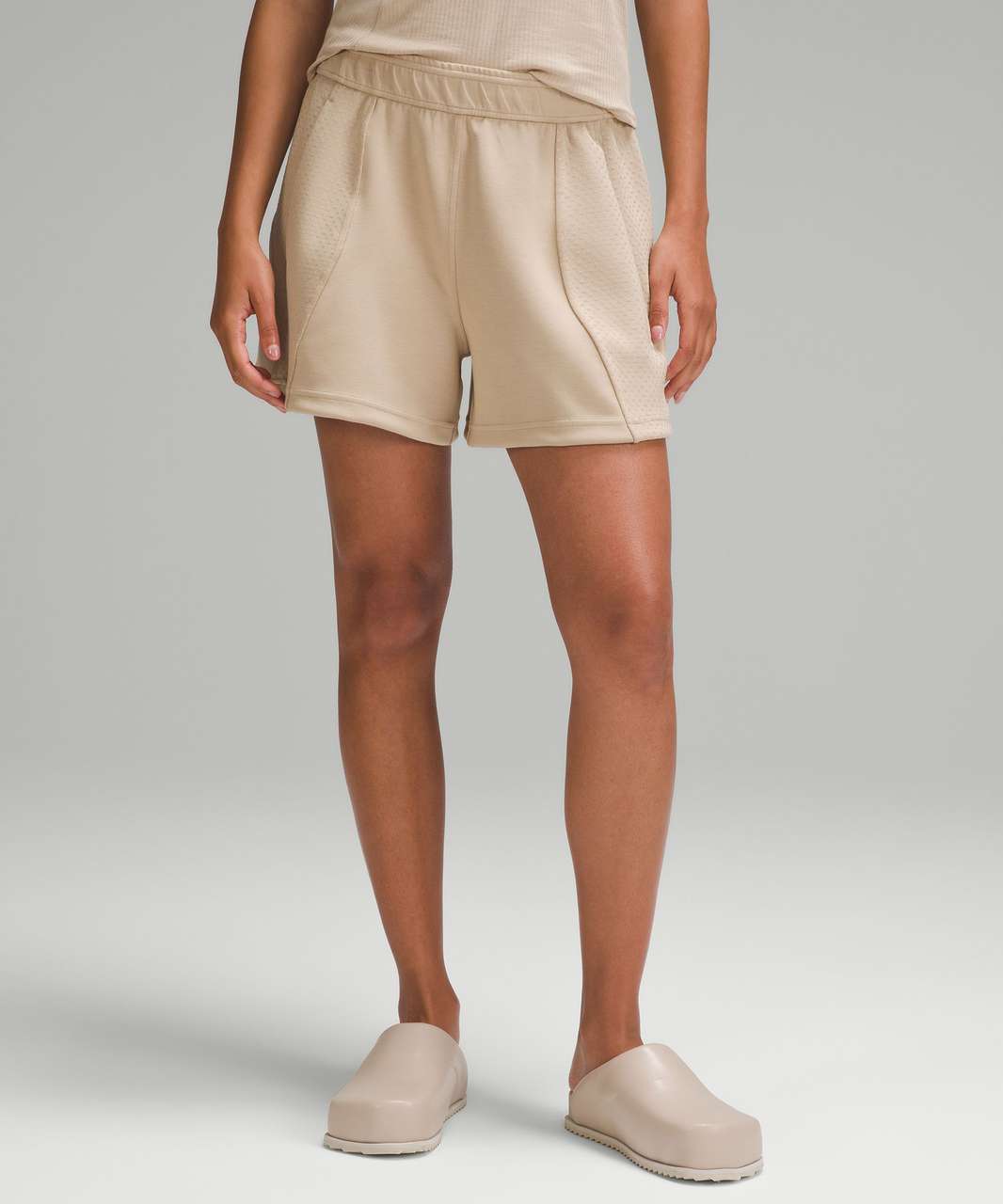 Lululemon Embossed Panel High-Rise Short 4" - Trench