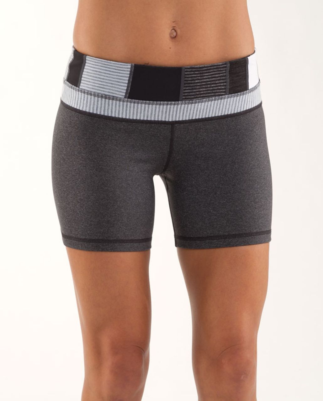 Lululemon Groove Short - Heathered Deep Coal /  Quilting Winter 4 /  White Heathered Blurred Grey Mini Check