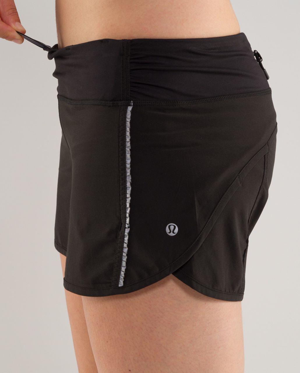 Lululemon Turbo Run Short *Ruffle - Black