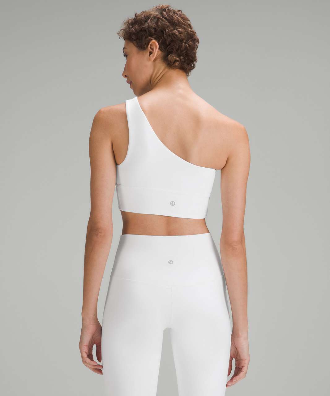 https://storage.googleapis.com/lulu-fanatics/product/85891/1280/lululemon-lululemon-align-asymmetrical-bra-light-support-a-b-cup-white-0002-455698.jpg