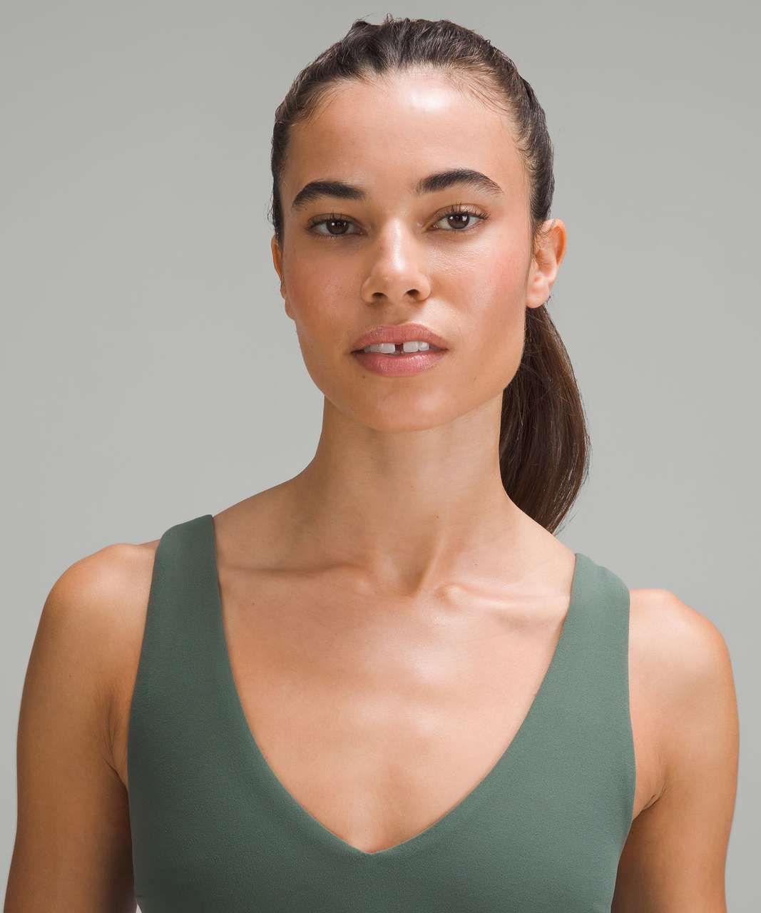 NWT Lululemon Lululemon Align V-Neck Bra C/D Cup Pistachio Green