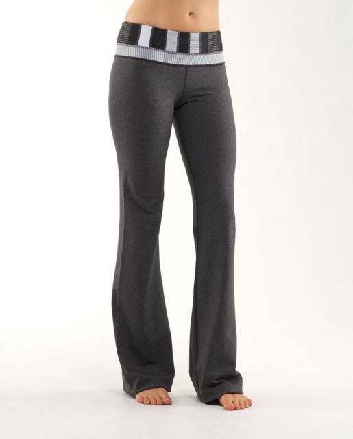 Lululemon Groove Pant Flare 32 - Grey Sage - lulu fanatics