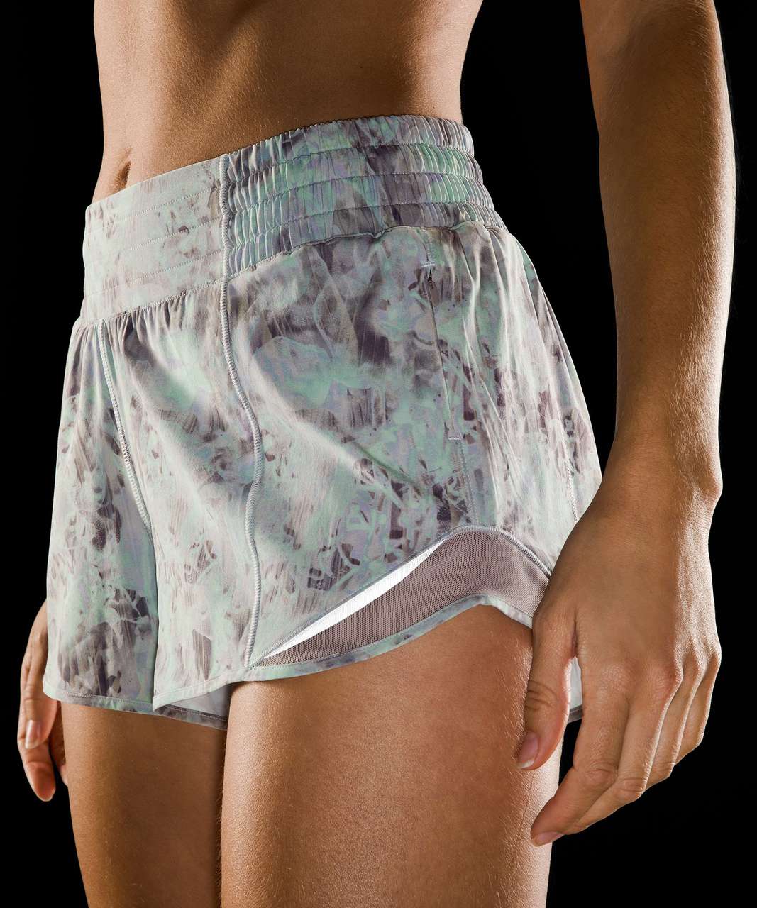 Lululemon Hotty Hot High-Rise Lined Short 2.5" - Plisse Bloom Multi / Mauve Grey