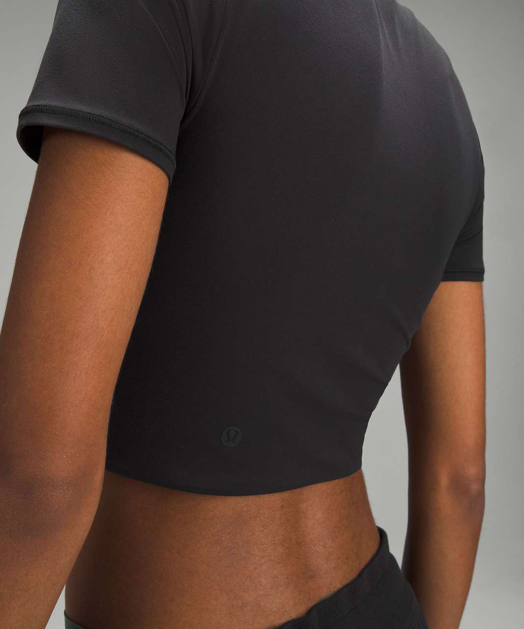 Lululemon Crewneck Cropped T-Shirt - Black