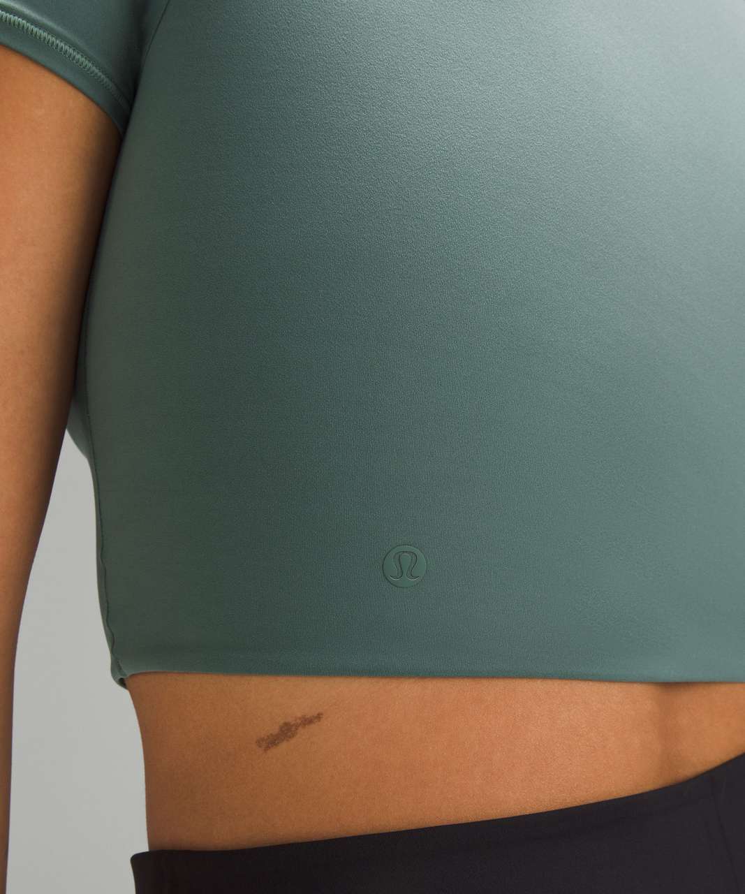 Lululemon Crewneck Cropped T-Shirt - Medium Forest