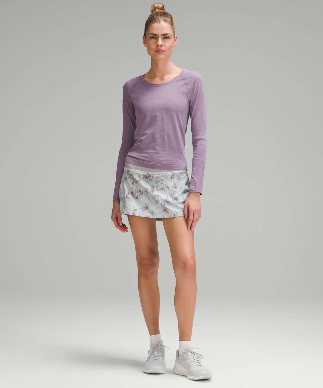 Lululemon Pace Rival Mid-Rise Skirt - Plisse Bloom Multi / Mauve Grey