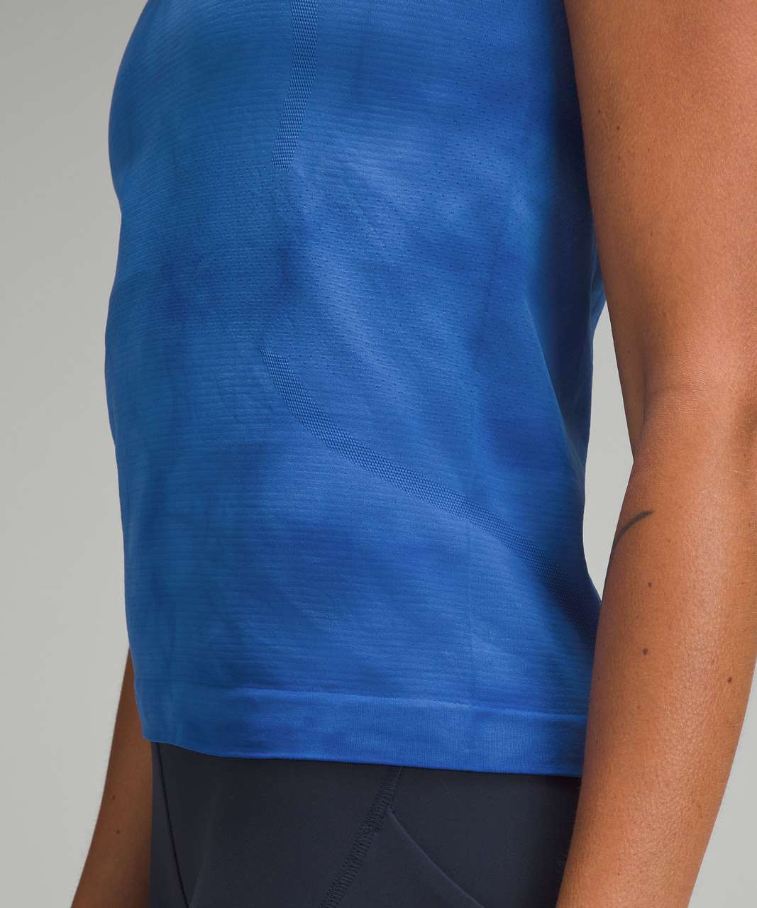 Lululemon Swiftly Tech Short Sleeve Shirt 2.0 *Race Length - Marble Dye Pipe Dream Blue / Symphony Blue