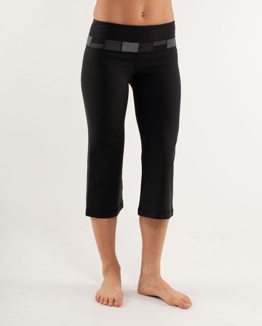 Lululemon Groove Crop - Black / Quilting Spring 21 - lulu fanatics