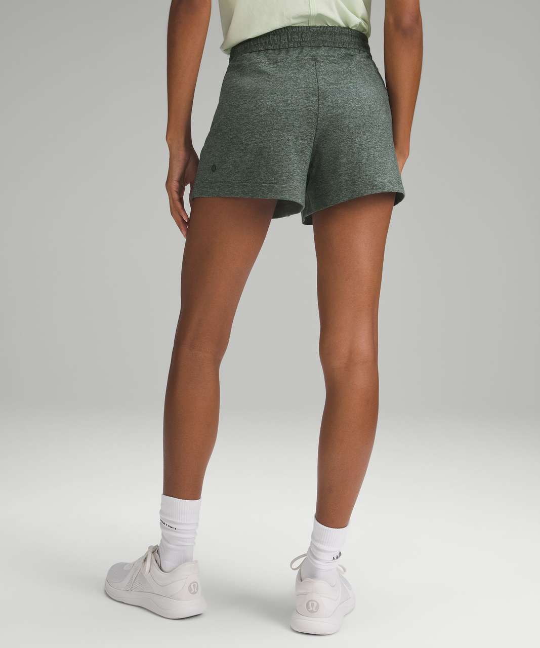 Lululemon Soft Jersey Relaxed-Fit Mid-Rise Short 4" - Heathered Rainforest Green