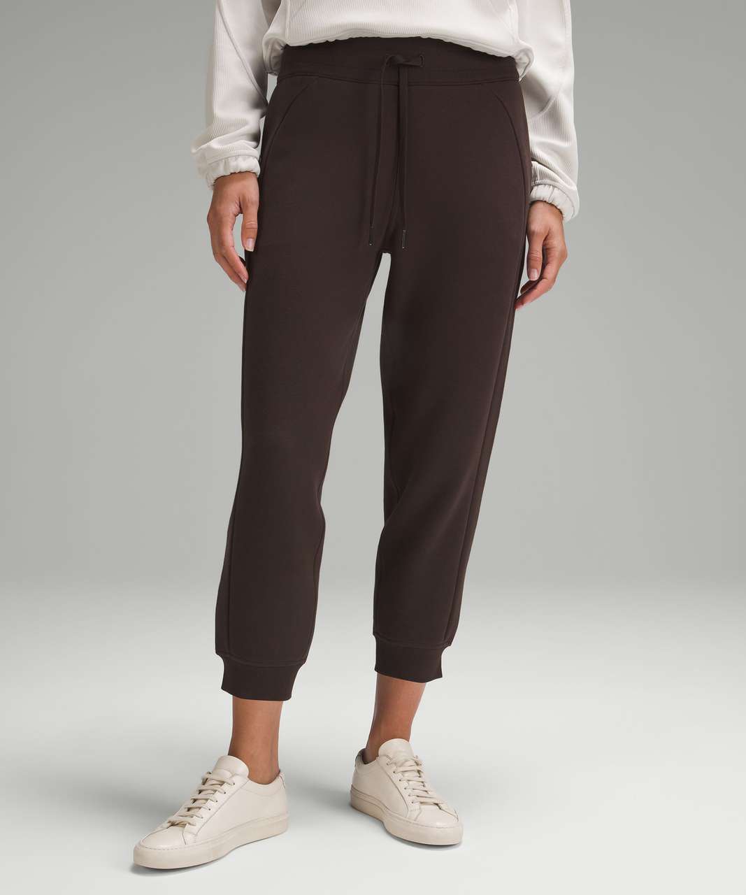 Espresso Loungeful (left) vs Scuba relaxed Joggers (right). Thoughts in  comments : r/lululemon