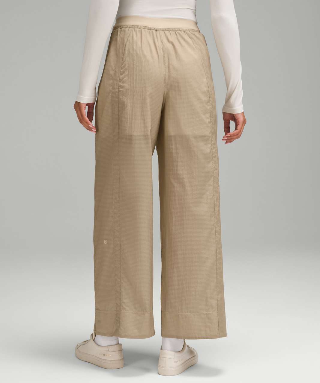 Stretch Woven Wide-Leg High Rise Pant, Color Pistachio, Size XL for those  wondering about these pants!! : r/lululemon