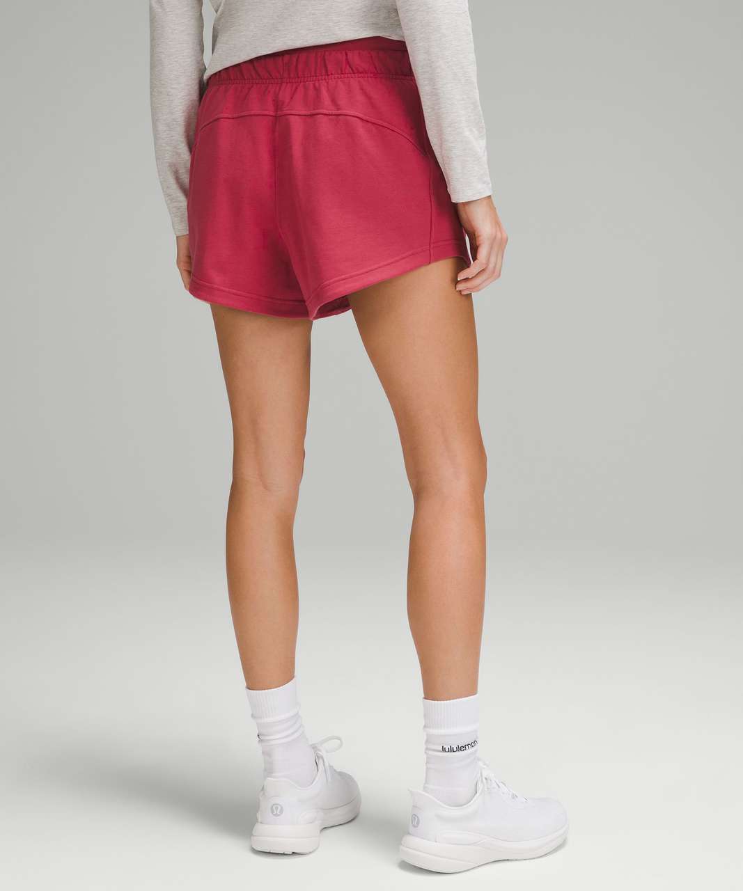 Lululemon Speed Up Shorts 2.5 (Carnation Red, Size 6) at  Women's  Clothing store