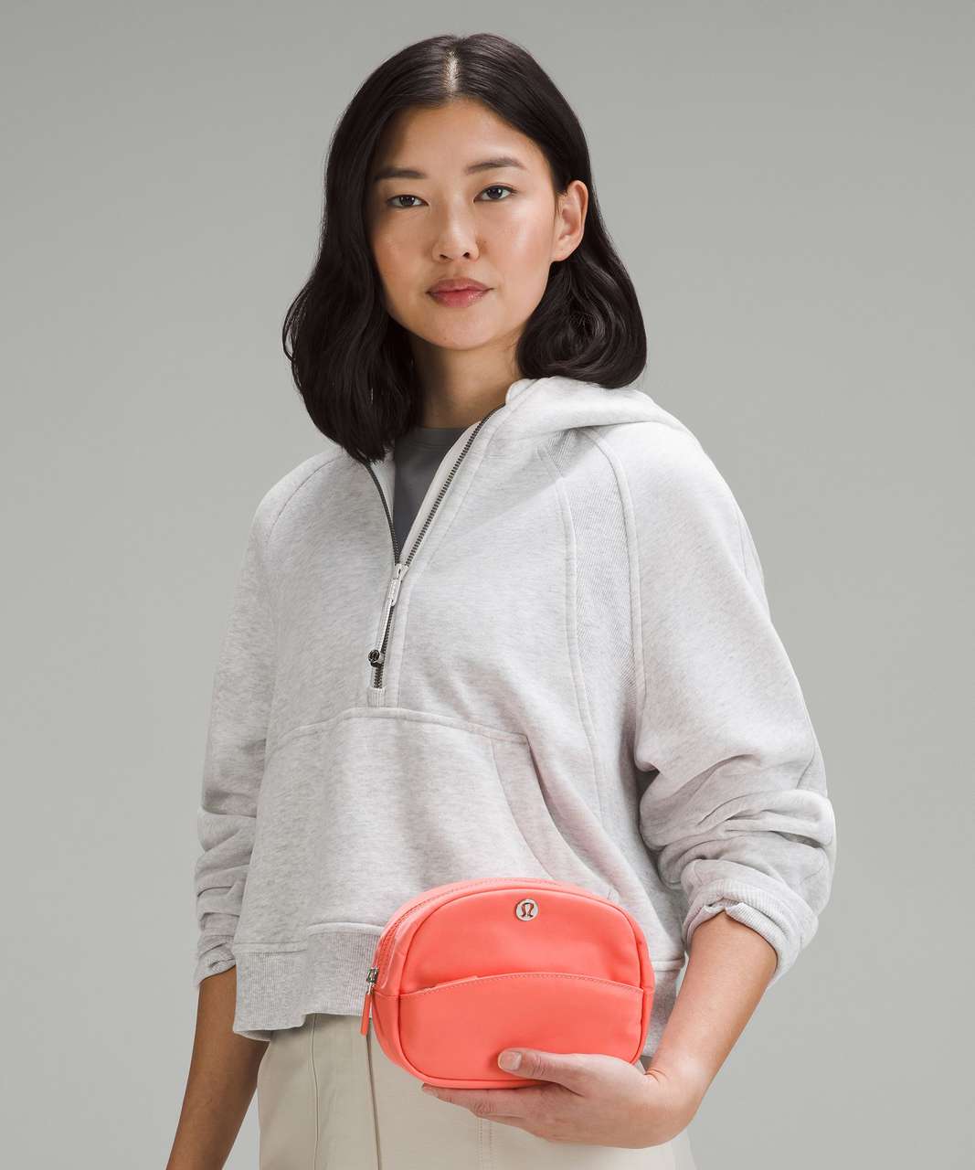 https://storage.googleapis.com/lulu-fanatics/product/88298/1280/lululemon-go-getter-pouch-mini-raspberry-cream-052827-468901.jpg