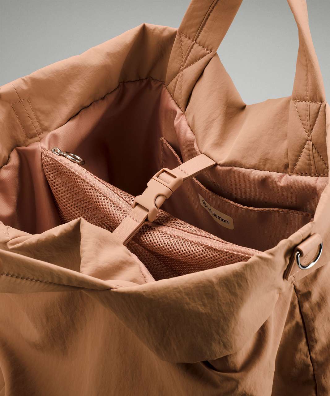 Lululemon On My Level Bag 2.0 19L - Pink Clay