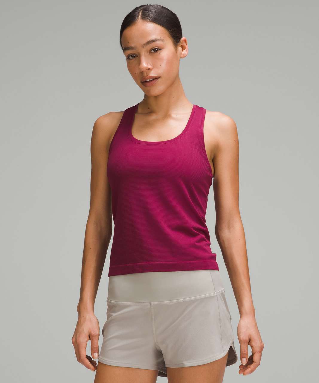 NWT Lululemon Swiftly Tech Racerback Tank 2.0 Race Length Atomic Purple  Size 4