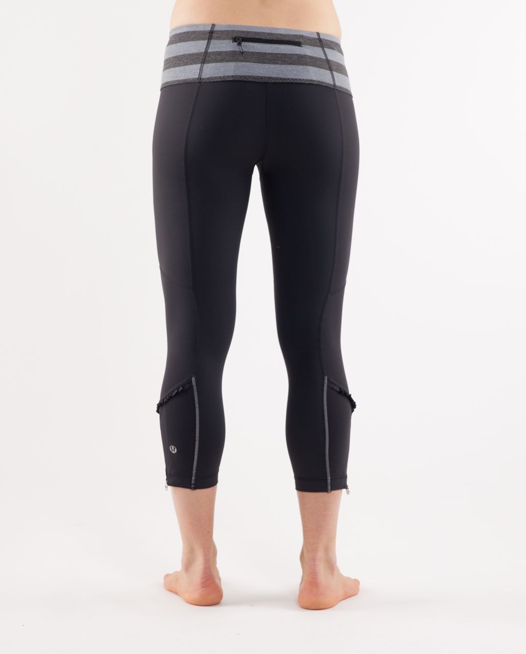 lululemon run the course crop