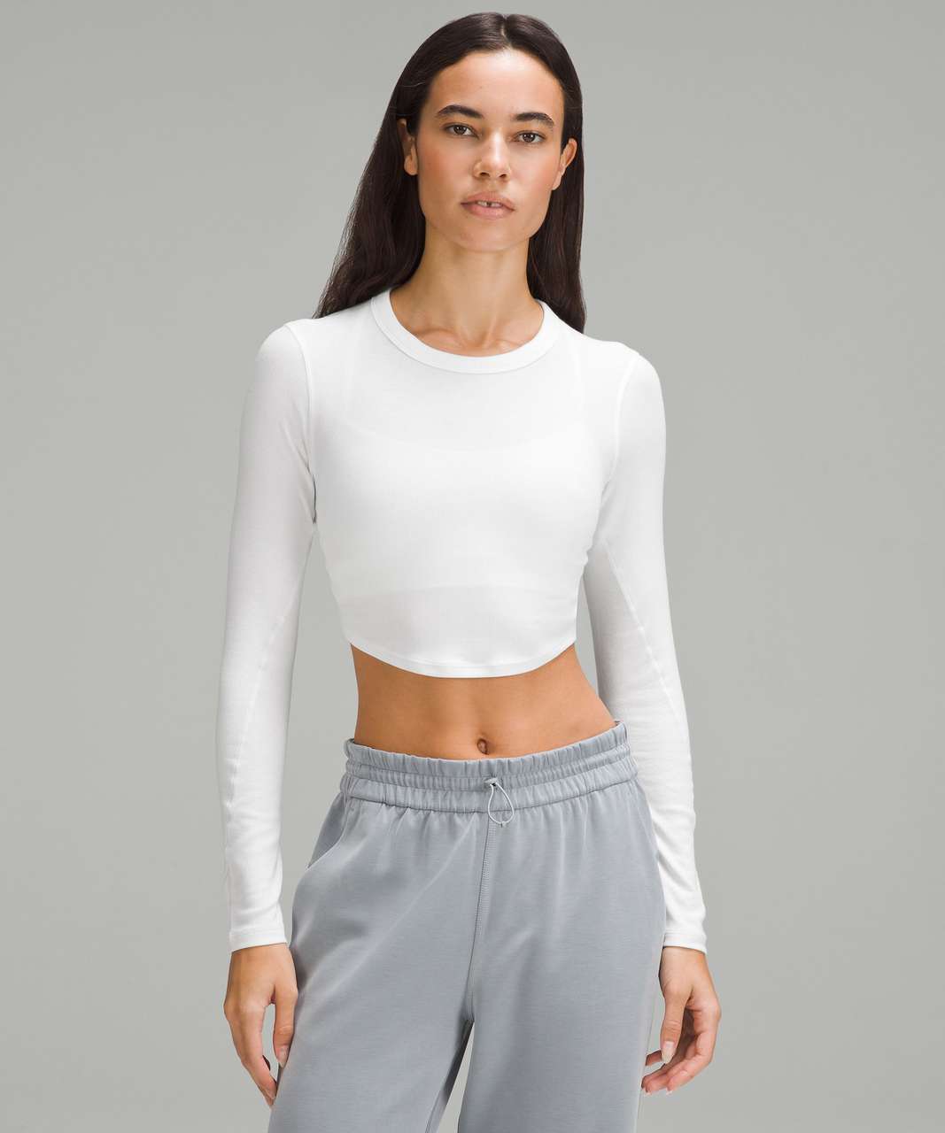 Tight Short Sleeve T-shirt  Shorts with tights, Cropped shirt outfit,  White long sleeve crop top