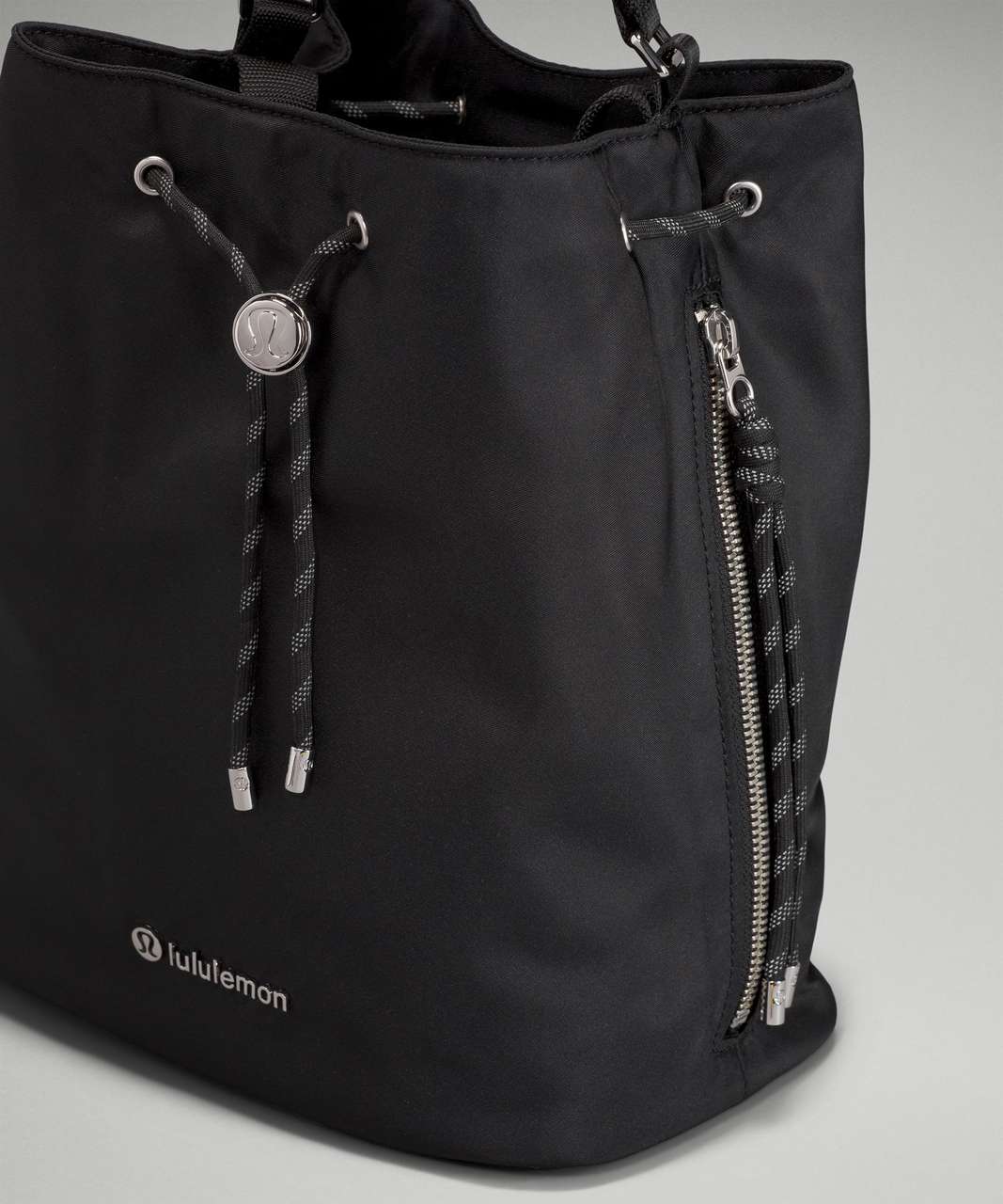 Lululemon Drawstring Bucket Crossbody Bag  5L - Black