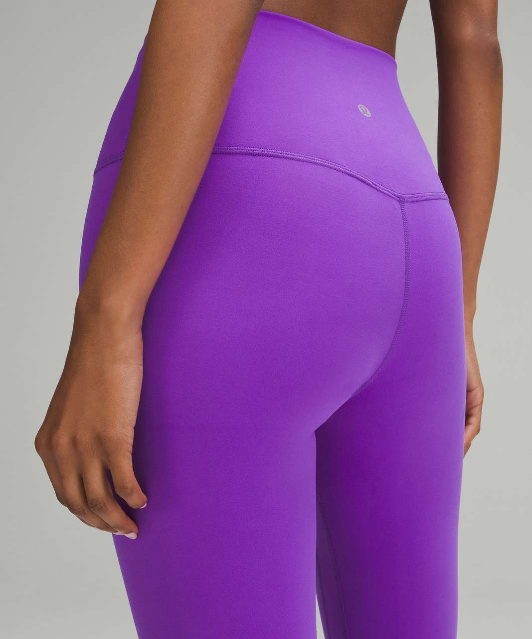 Lululemon Womens 4 Purple Crop Leggings Athletic Yoga Sporty Athleisure WEAR