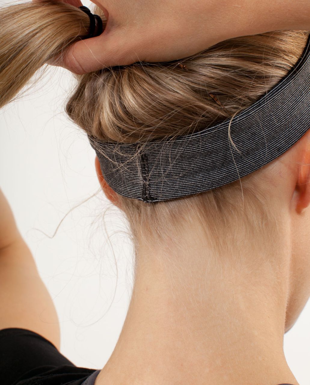 Lululemon Slipless Headband - White Black Mircostripe