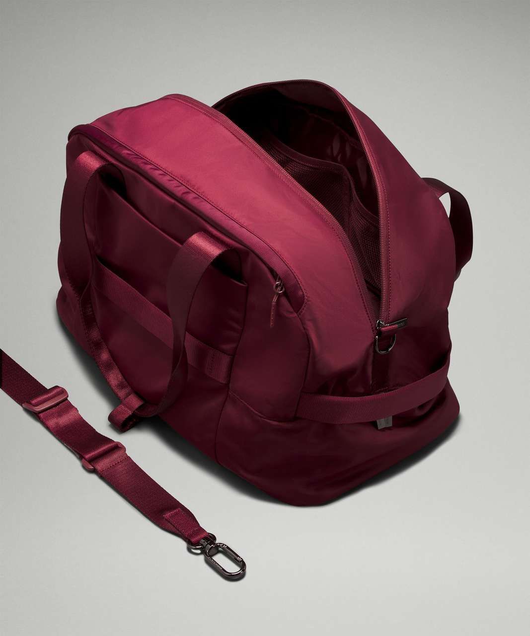 Lululemon City Adventurer Duffle Bag 29L - Wine Berry