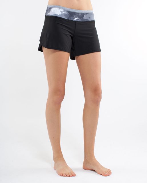 lululemon turbo run shorts