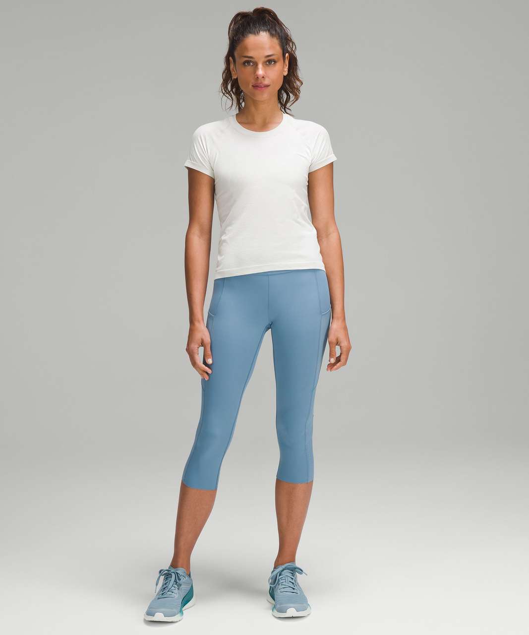 Brand New Lululemon Fast Free HR Crop 23” Nulux Size 12 Symphony