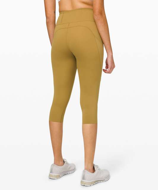 Lululemon In Movement Crop *Everlux 19 Red Bronzer