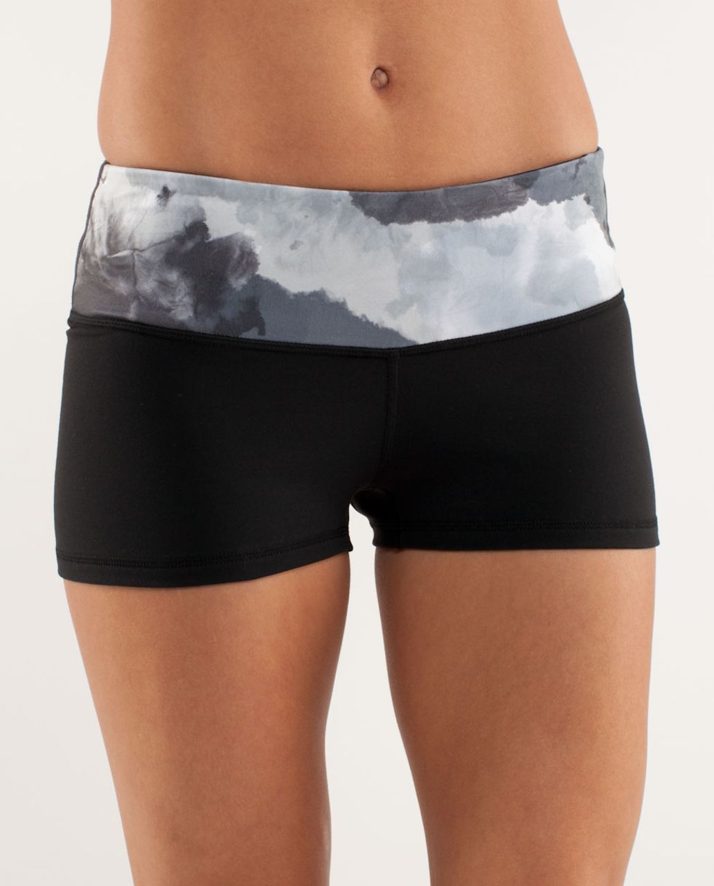 Lululemon Boogie Short - Black /  White Coal Tinted Canvas Super